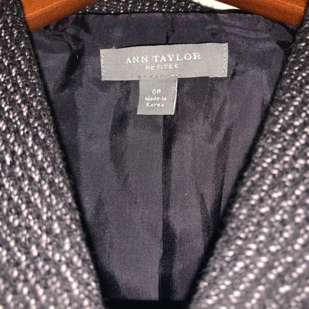 Ann Taylor Navy Skirt Set (2 pc)
* EUC
* Jacket is 0 Petite 
* Skirt is 0